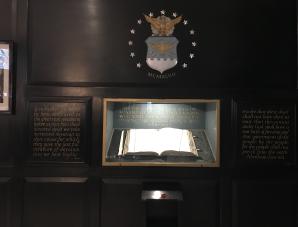 [VIDEO] Słowo, Historyczne Kroniki oraz Pieśni na Pierwszą Niedzielę Adwentu z kościoła pilotów RAF i polskich lotników w Londynie