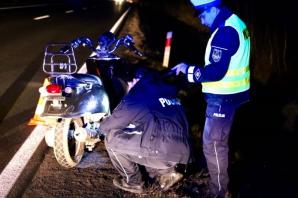 Głogowscy policjanci po służbie zatrzymali motocyklistę, który mając ponad 3,5 promila omal nie zderzył z ciężarówką