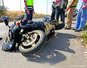 [VIDEO] Sezon motocyklowy w pełni. O rozsądek na drodze, w spocie komendy wojewódzkiej policji w lublinie, apeluje żużlowiec Jarosław Hampel
