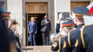 Polska i USA solidarne wobec wyzwań związanych z bezpieczeństwem - Na spotkaniu w Pentagonie omawiane były sprawy wsparcia dla Ukrainy, i m in. te, które zostaną poruszone w czerwcu br. na szczycie NATO w Madrycie