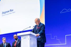Minister Zbigniew Rau wystąpił na konferencji „Ukraine Recovery Conference” w Londynie