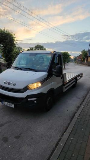 BIURO RUTKOWSKI- NOWE FAKTY poszukuje skradzionej w Lutomiersku powiat Pabianice białej auto-lawety IVECO Nr rejestracyjny: EPA04547