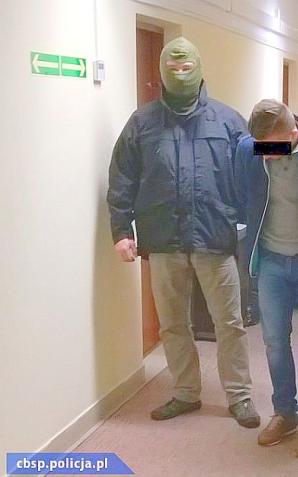 Kibole razem z byłymi pracownikami banków wyłudzali kredyty i prali brudne pieniądze!