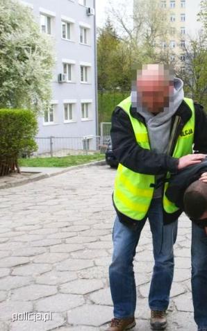 Ciechanki: Ciało mężczyzny wywieźli samochodem i wrzucili do rzeki