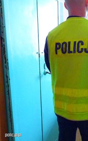 Gdańsk: Wyrzuciła żywe szczeniaki do śmieci