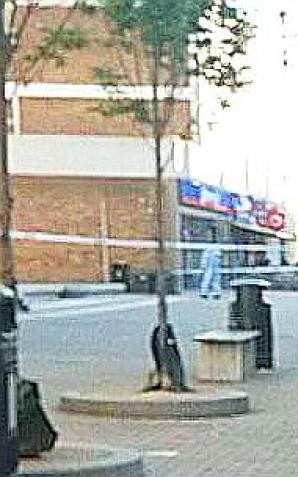 Londyn: 30-letni Polak znaleziony martwy przy centrum handlowym w dzielnicy Hounslow