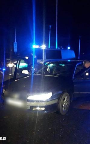 Pijany kierowca próbował staranować radiowóz. Policjanci oddali strzały