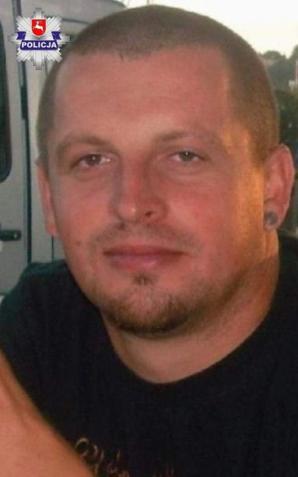 Tragiczna śmierci 38-latki. Policjanci poszukują męża kobiety o nazwisku Grzegorz Włodarczyk