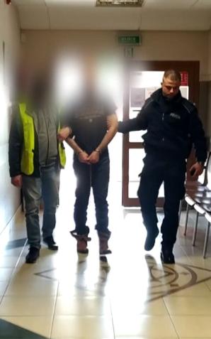 Policjanci zatrzymali sprawcę napadu na placówkę bankową