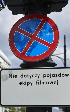 Stare Polesie. Utrudnienia w ruchu i parkowaniu w związku z realizacją zdjęć filmowych