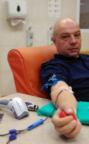 Pomaganie mamy we krwi! Policjanci zebrali ponad 13 litrów krwi, która trafi do potrzebujących