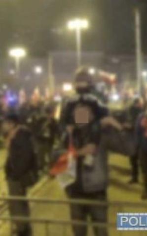 Zarzuty dla rodziców 4-letniego dziecka w związku z niebezpieczną sytuacją podczas wrocławskiego marszu niepodległości