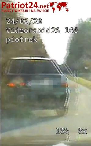 [VIDEO] Uciekał Audi po drodze, po szosie i po lesie. Skończył za kratami