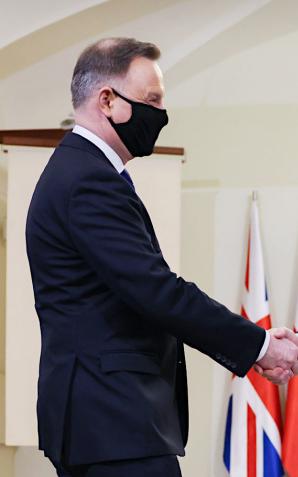 Rozmowa z Borisem Johnsonem.  Dotyczyła niemal w całości Ukrainy i tego, w jaki sposób oba kraje zamierzają Ukrainie pomagać