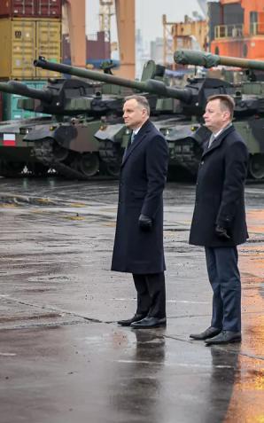 [VIDEO] Prezydent, Wicepremier, oraz Szef BBN: Południowokoreańskie uzbrojenie dla polskiej armii już w Polsce.