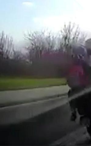  [VIDEO] Wheelie, wheelie i po prawo jazdy w jednej chwili