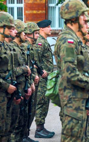 [VIDEO] Odtwarzamy zlikwidowane jednostki wojskowe – nasza armia rośnie w siłę