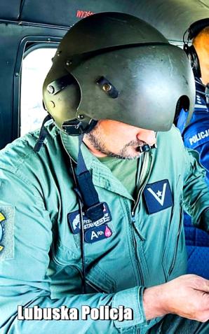 [VIDEO] Kulminacja na Odrze. Policja i służby oceniają zagrożenie ze śmigłowca