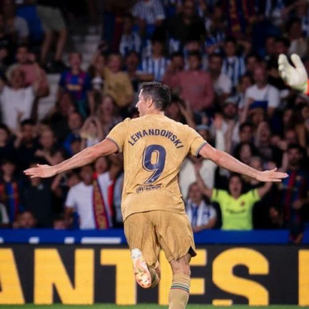 Robert Lewandowski strzela dwie bramki, a Sergi Roberto strzela gola w 90 minucie i pieczętuje los klubu Real Valladoid