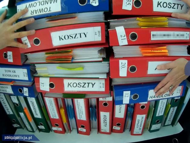 Lewe miliony z VAT na obrocie śrutą sojową