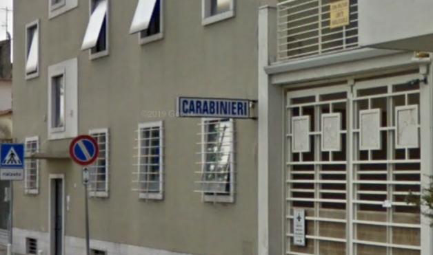 Czy Carabinieri z miasteczka Marcianise pod Neapolem chcą pomóc poszkodowanemu na 30 000 EURO Polakowi czy nie?