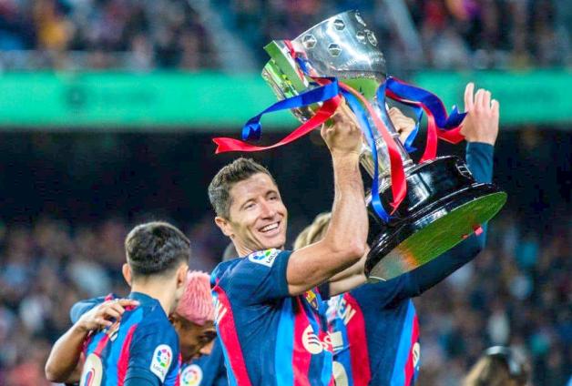 FC Barcelona wraz z Robertem Lewandowskim zdobyła puchar Mistrzostw Hiszpanii na Camp Nou!